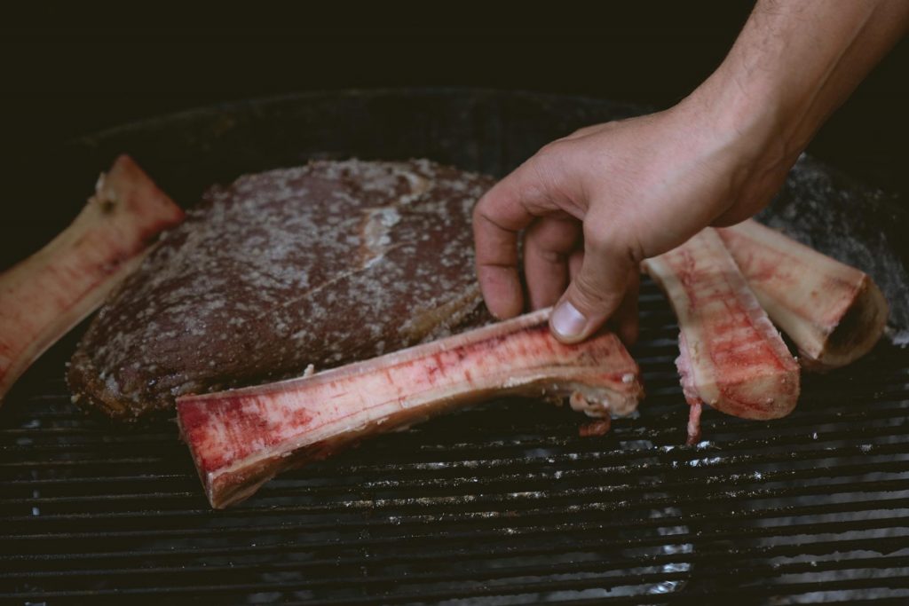 tuetano de vaca a la brasa